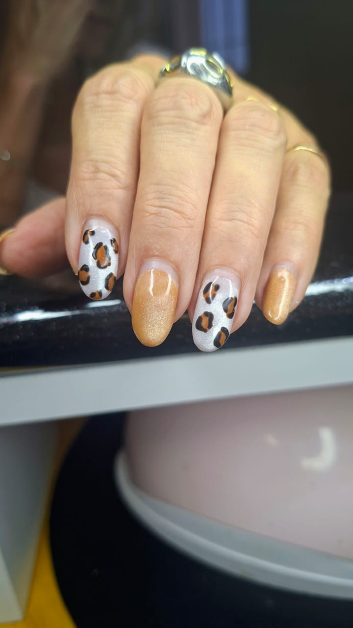 Uñas naturales antes del esmaltado semipermanente